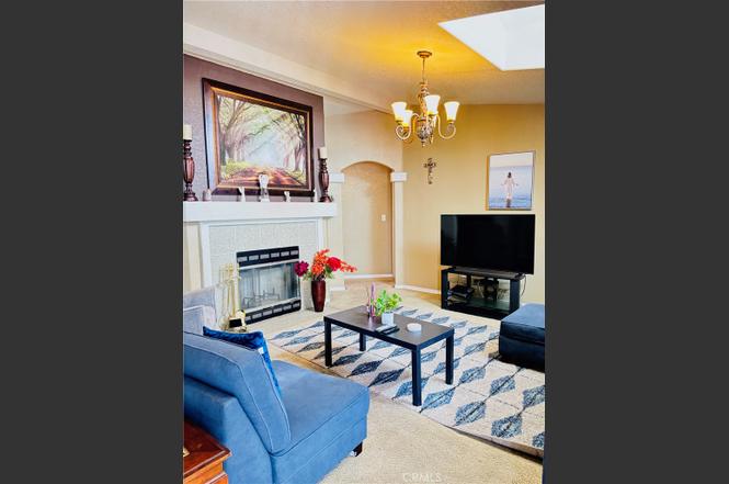 17377 Valley #19