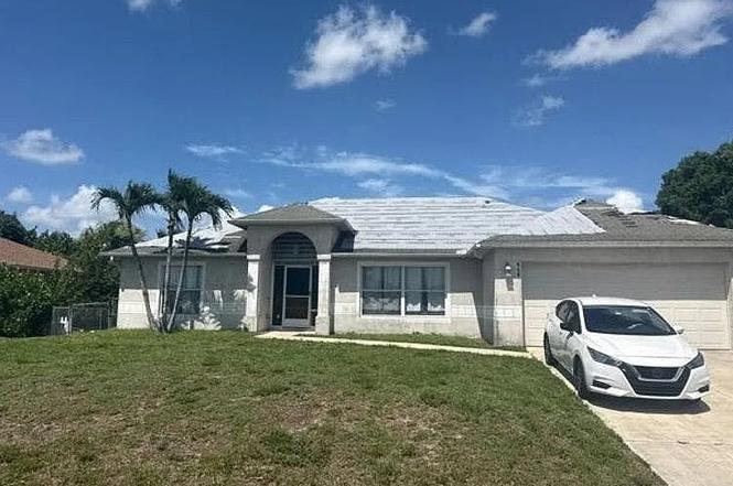 464 NW 1st Pl