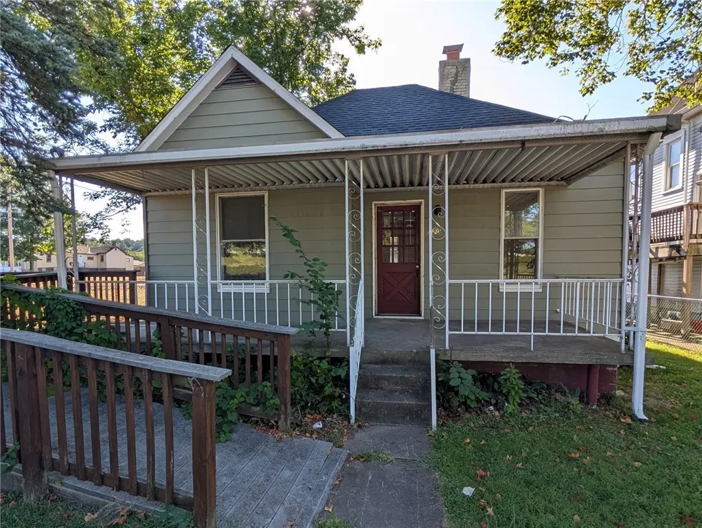 520 W Pike St