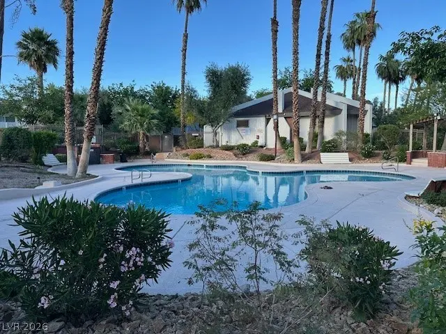 522 Delfern Ln