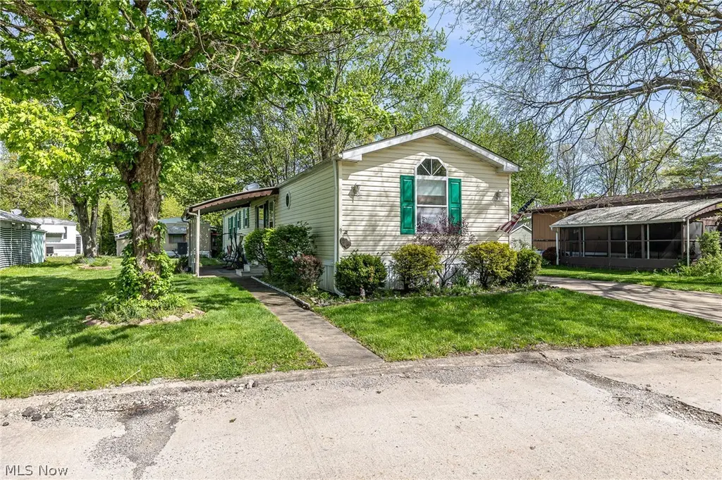 9 Overland Dr