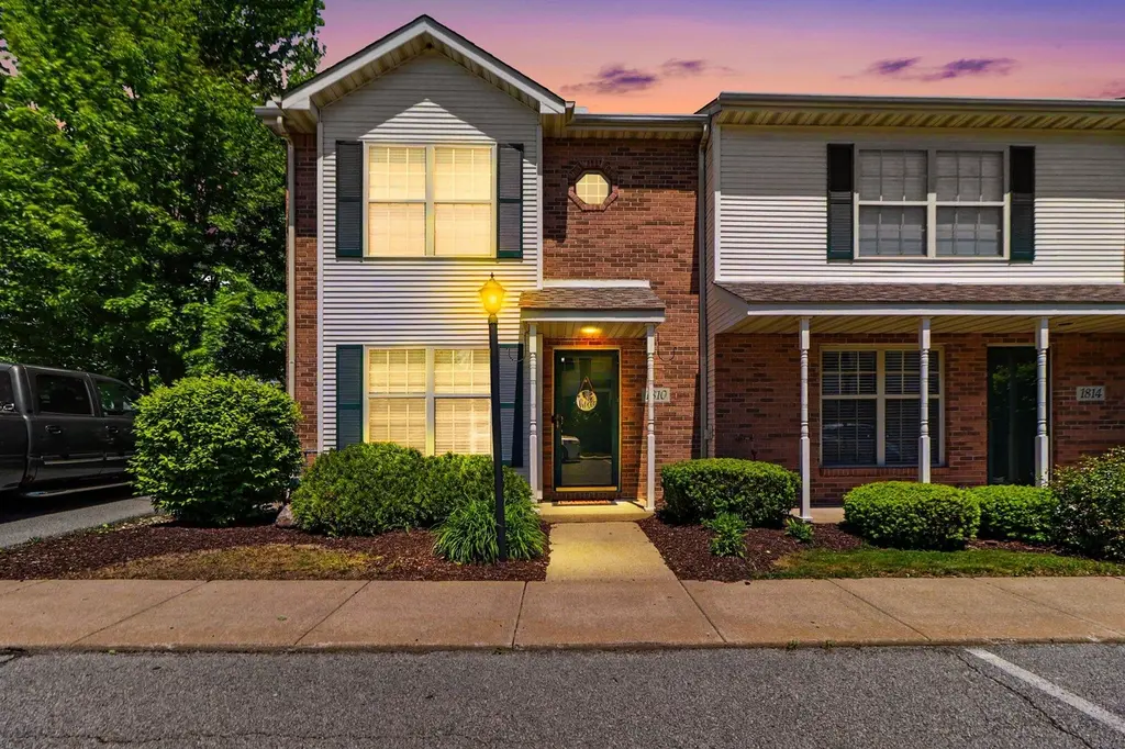 1810 Golden Oak Ct