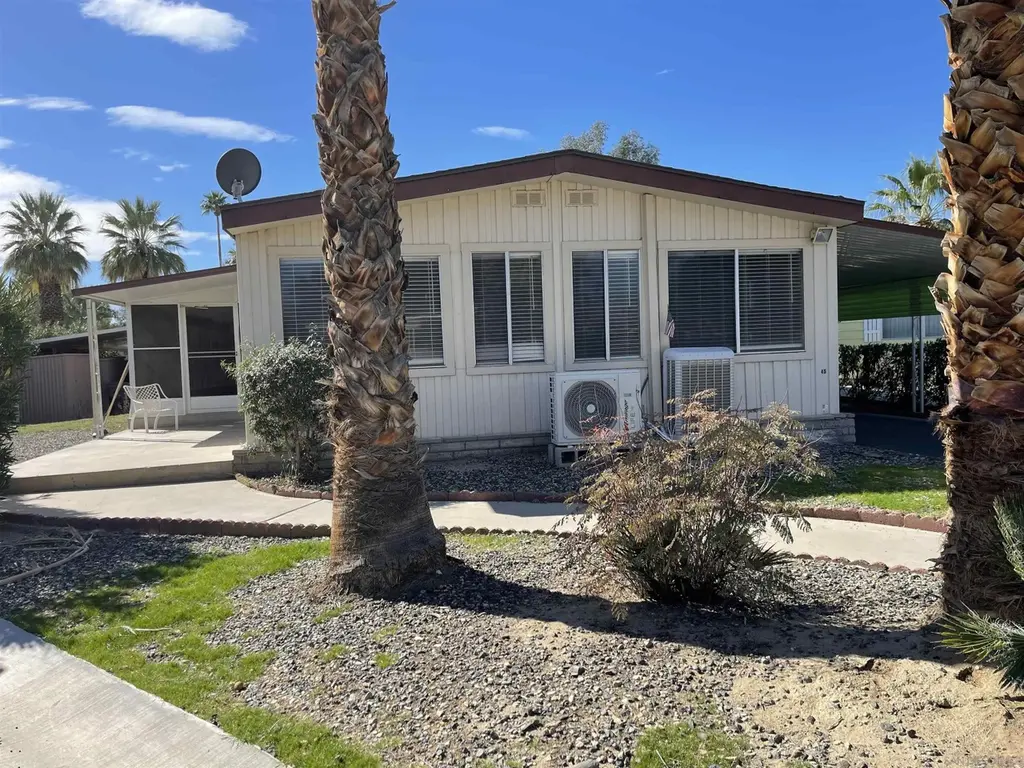 1010 Palm Canyon Dr #45