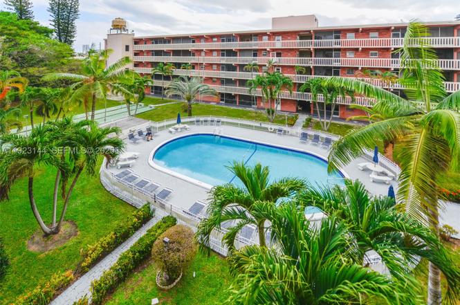 200 NE 12th Ave Unit 6D
