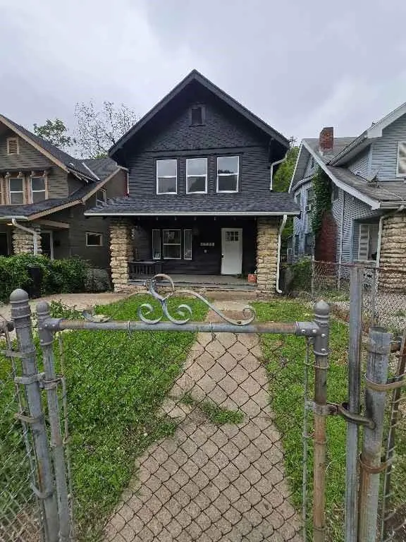 4314 Wayne Ave