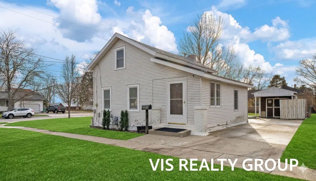 319 Visser St