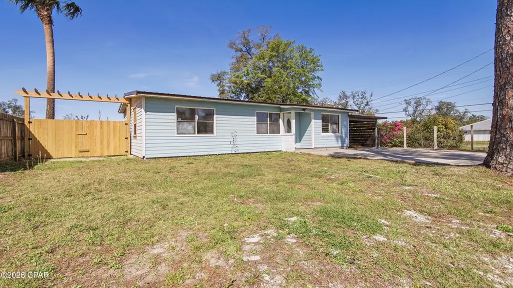 1613 Hickory Ave
