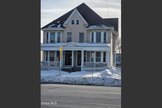 808A Madison Ave