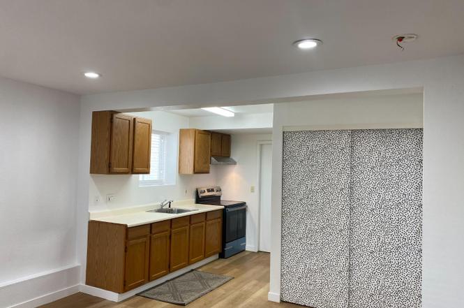 81 Camelot Ct