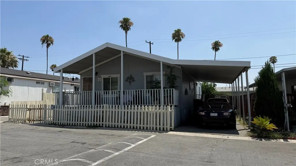 2250 W MILL St