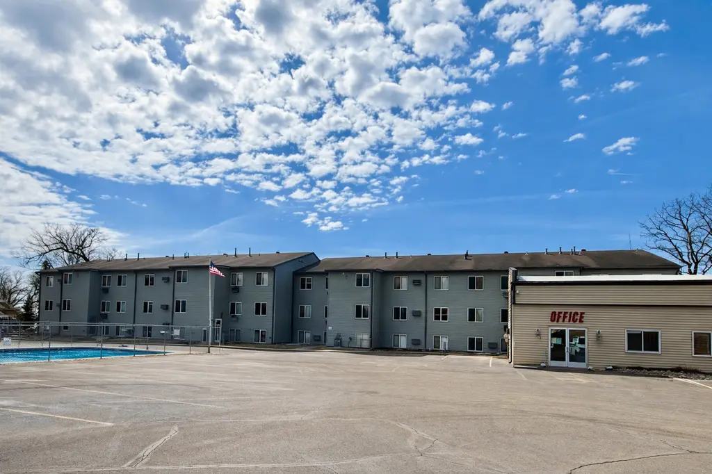 321 Park Lake Blvd E #308