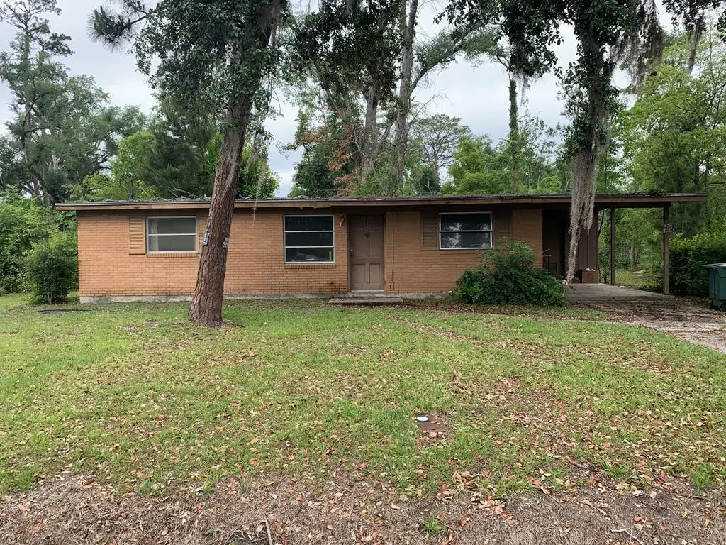 2308 Frederick Pl