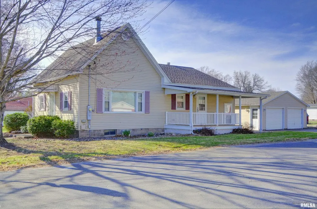 702 & 708 W Piper St