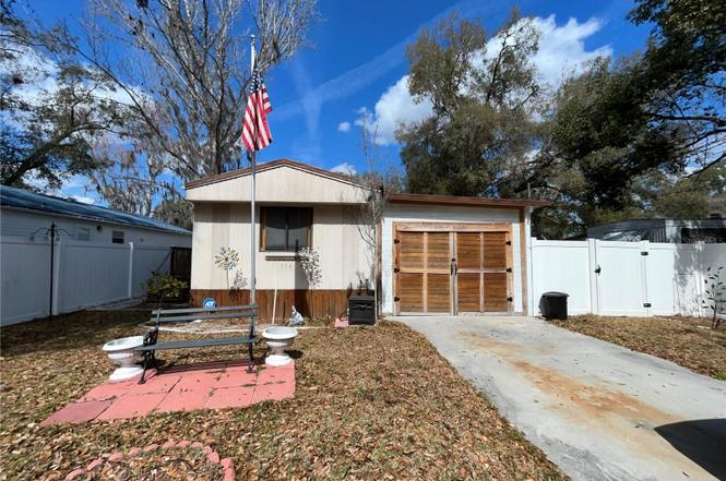 124 W Parker Ave