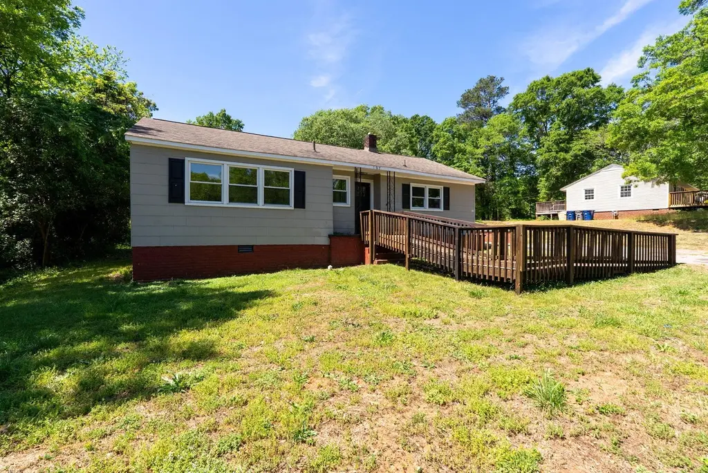 107 Whitener Ave