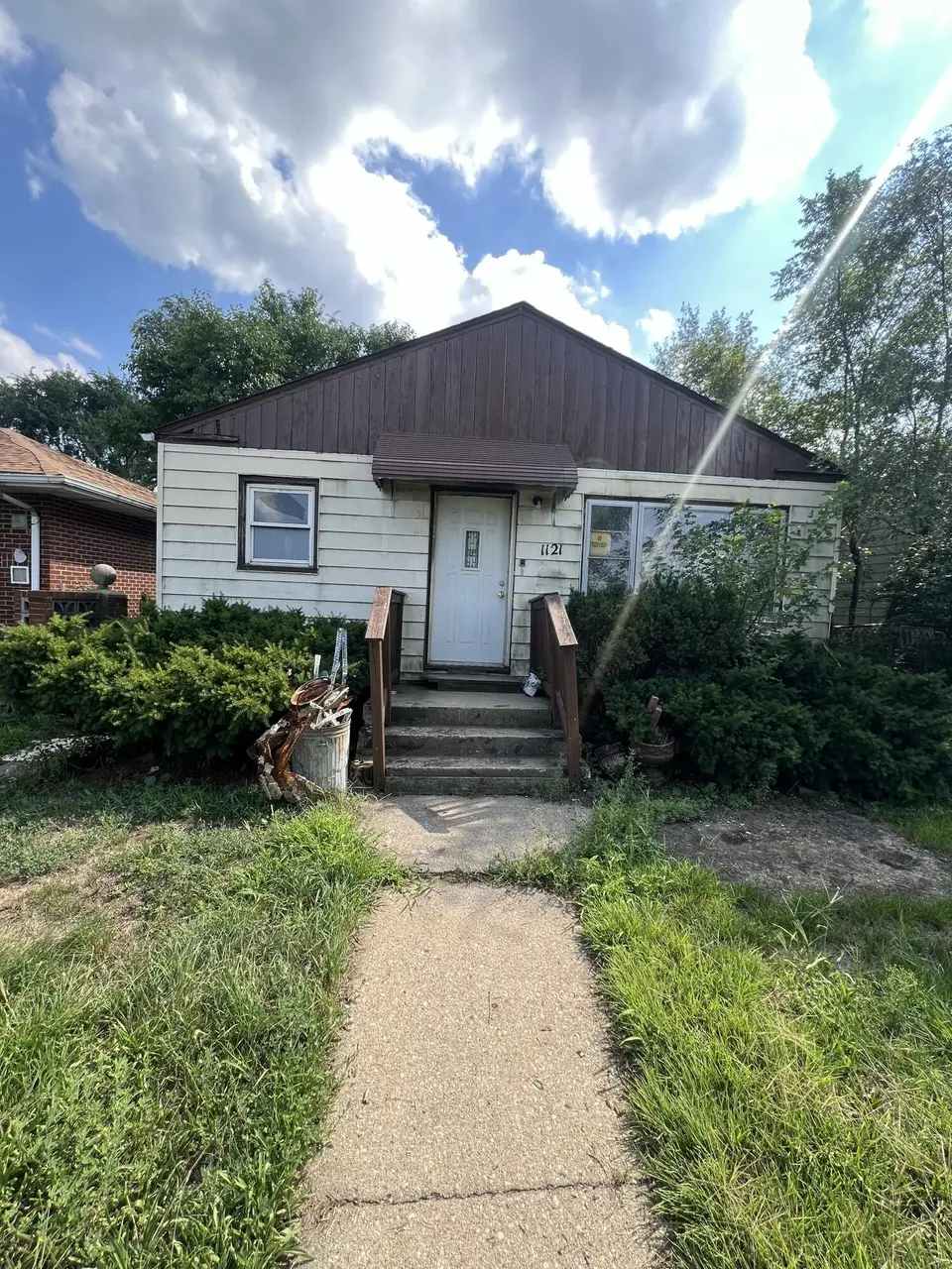 1121 E 19th Ave