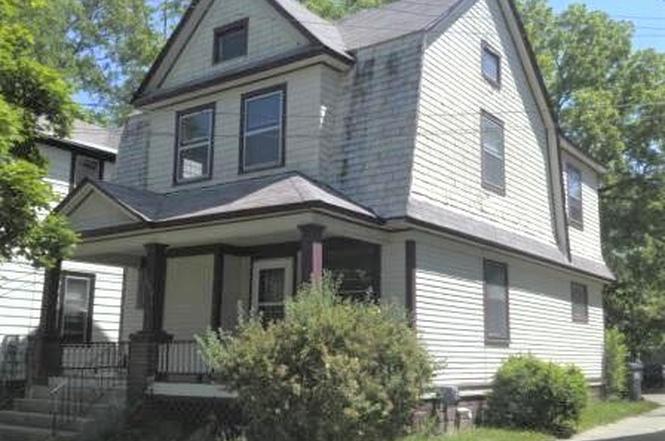 613 Pearl St