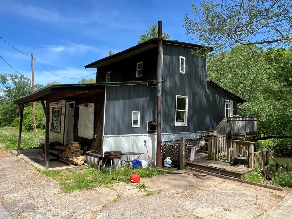 2195 Sellers Rd