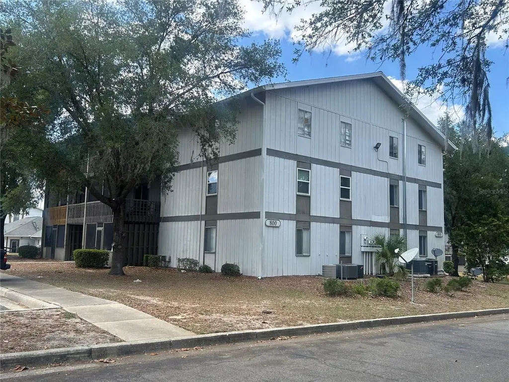 6519 W Newberry Rd #811
