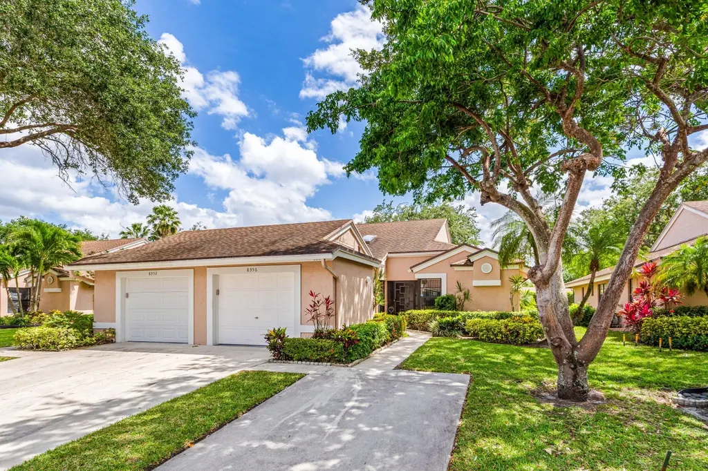 8356 Sunmeadow Ln