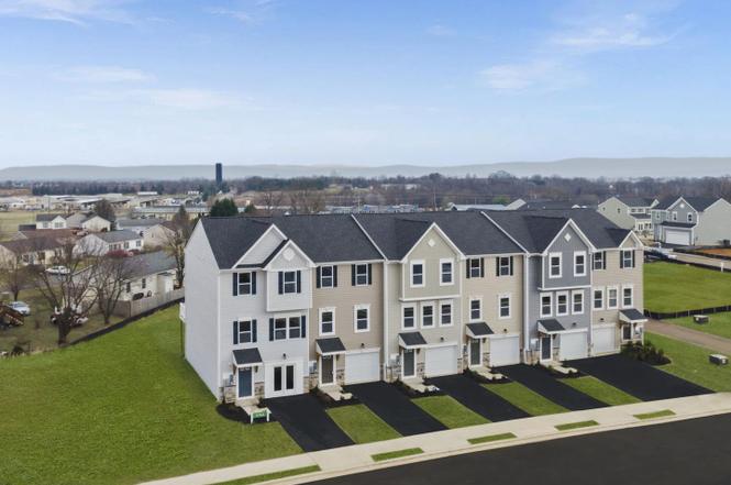 200 Huntwell West Ave