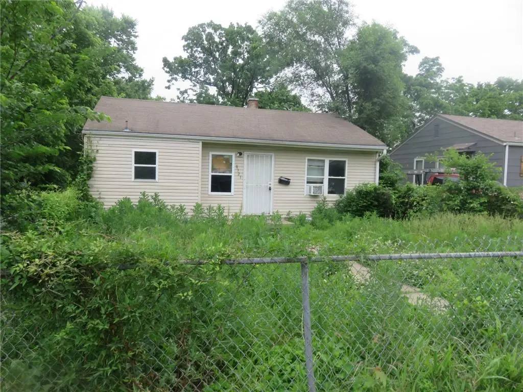 8321 Olive St