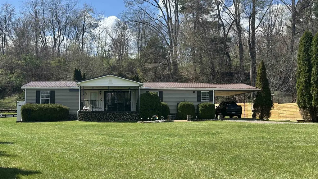 385 Lone Ash Rd