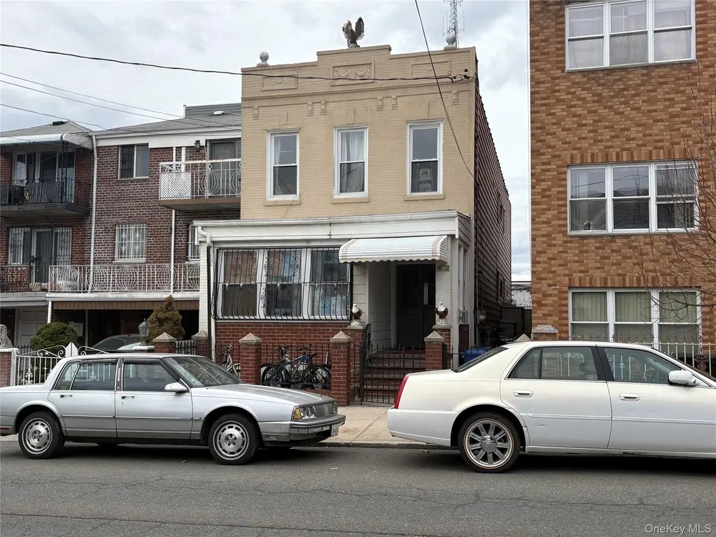 48-72 37th St