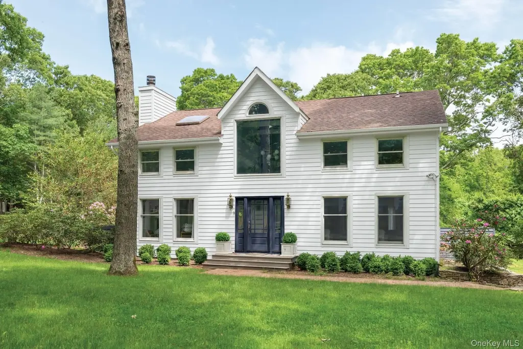 45 Harbor Watch Ct