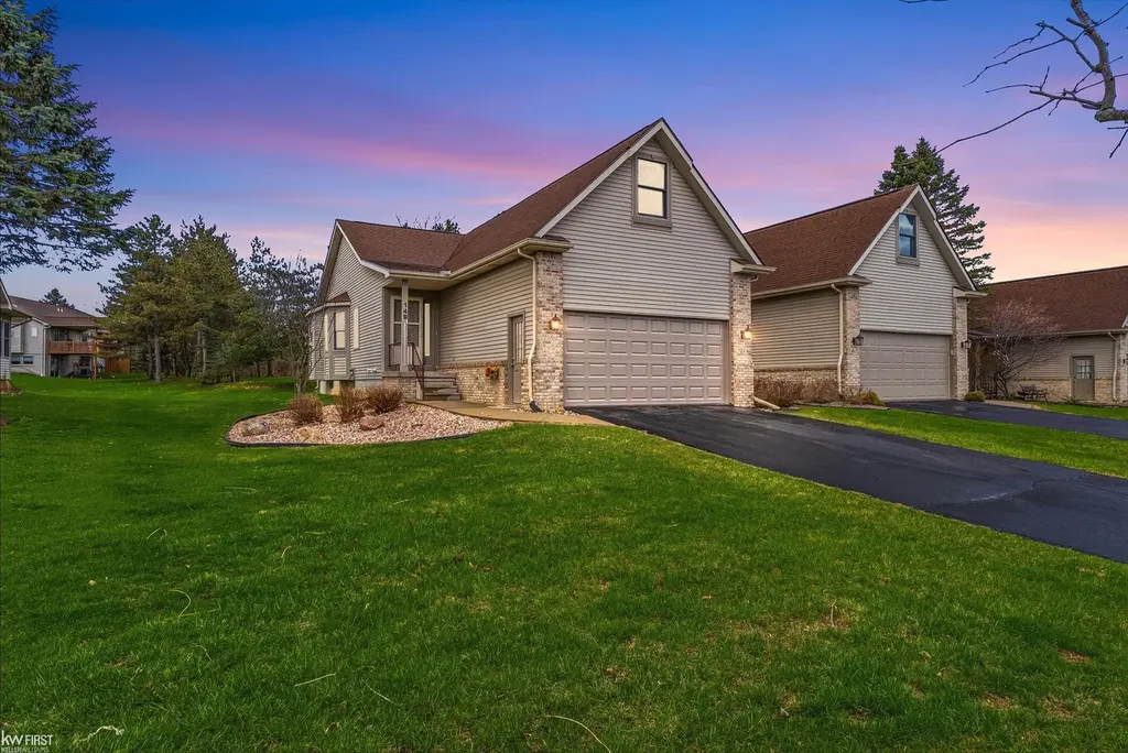 149 Creekwood Cir