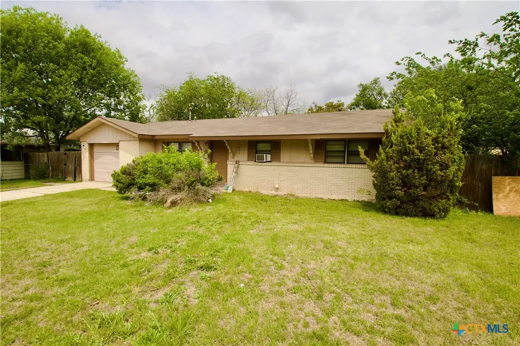 1411 West Ln