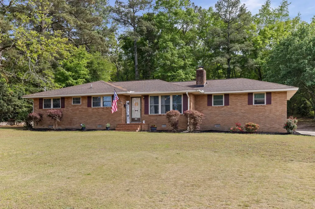 310 Laurel Dr