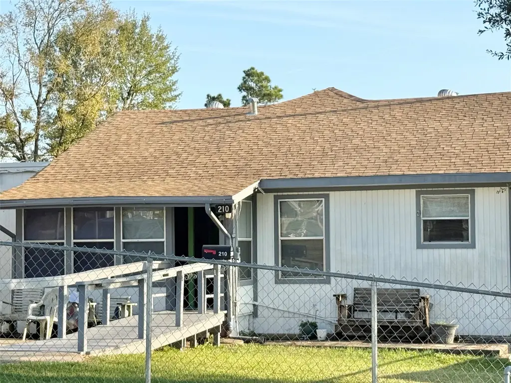 210 Magnolia Cv