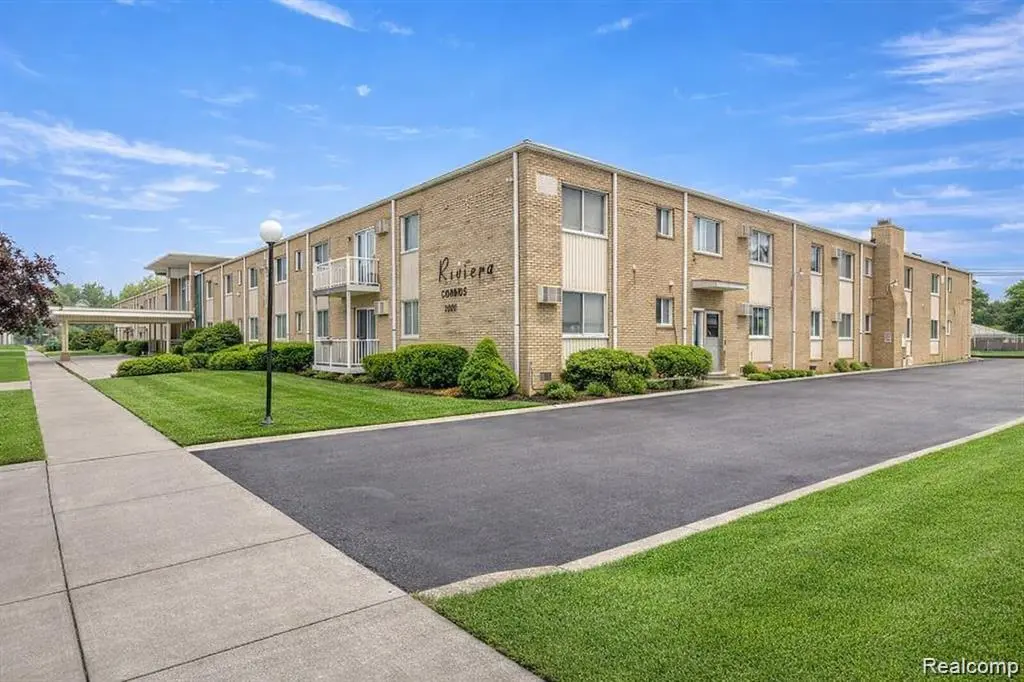7350 N Inkster Rd #118