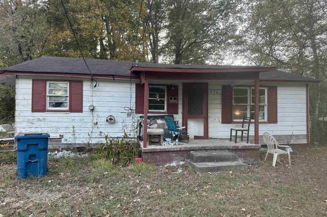 634 Dewey Ave